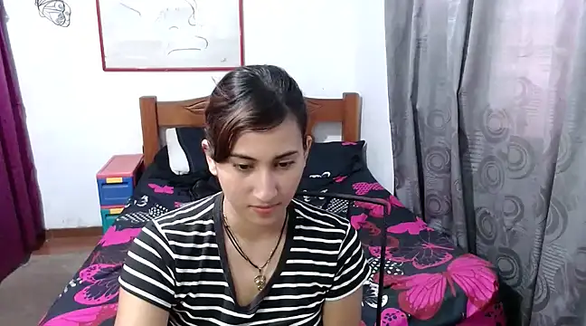 LadyMilk003 online show from 01.22.25