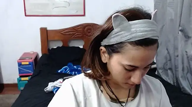 LadyMilk003 online show from 02.12.25