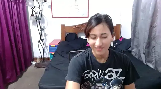 LadyMilk003 online show from 03.05.25