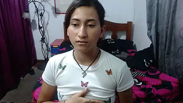 LadyMilk003 online show from 03.15.25