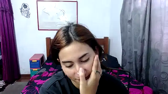 LadyMilk003 online show from 09.30.25