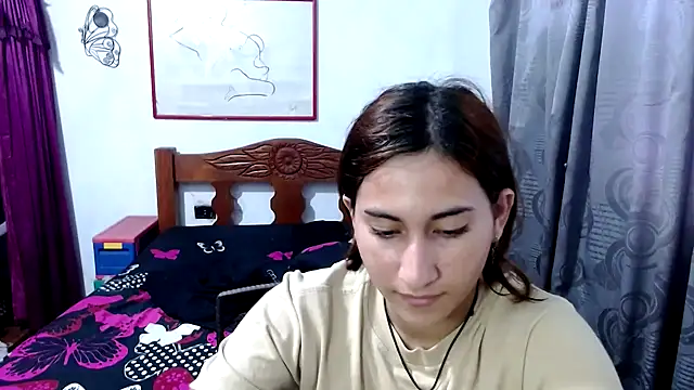 LadyMilk003 online show from 10.14.25