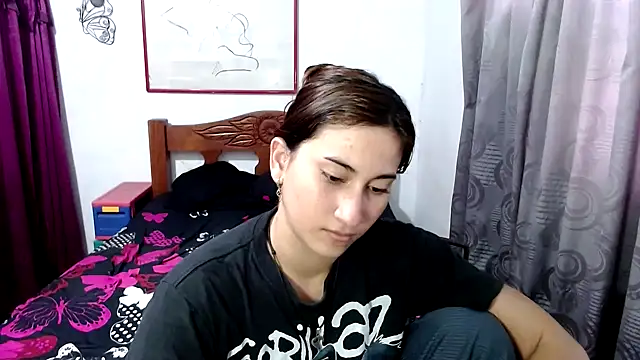 LadyMilk003 online show from 10.15.25