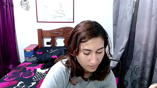 LadyMilk003 online show from 10.18.25