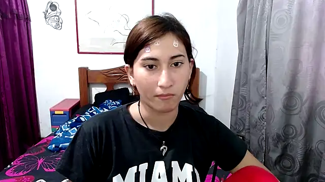 LadyMilk003 online show from 10.20.25