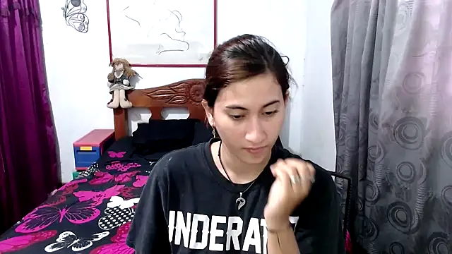 LadyMilk003 online show from 10.24.25