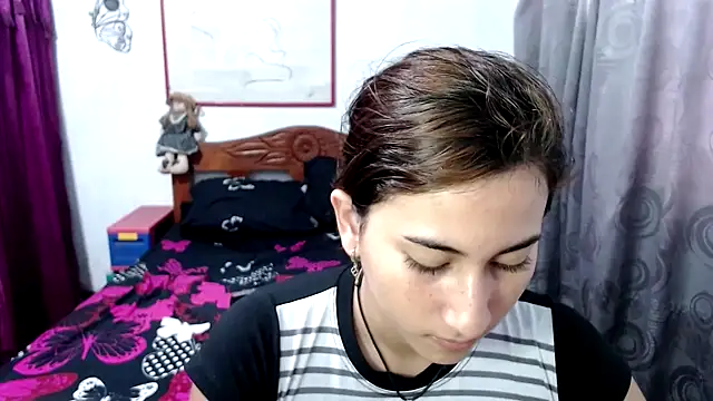 LadyMilk003 online show from 10.25.25