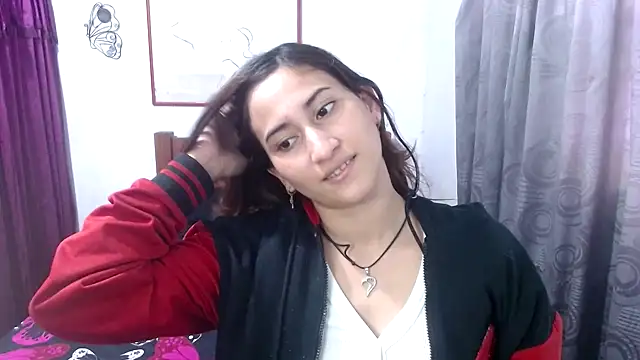 LadyMilk003 online show from 10.31.25