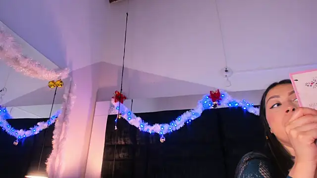 Miaa Garcia online show from 12.18.24