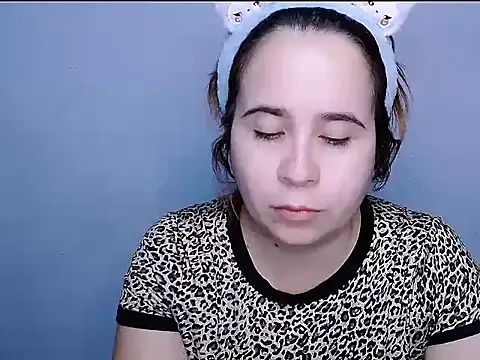 SubLayla01 online show from 10.14.25