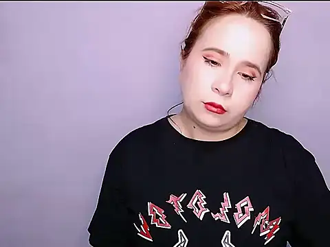 SubLayla01 online show from 10.22.25