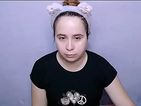 Snapshot of SubLayla01 chatting on 07.03.26 SubLayla01 online show from 07.03.26