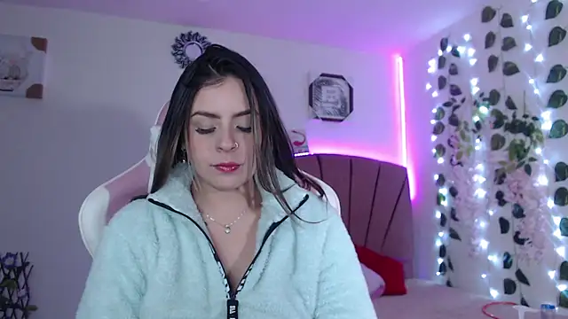 Snapshot of GabyVandriel chatting on 12.04.24 GabyVandriel online show from 12.04.24