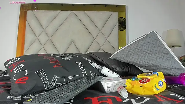 Snapshot of nicole_grace0 chatting on 01.30.25 nicole grace0 online show from 01.30.25