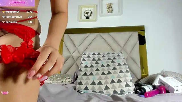 Snapshot of nicole_grace0 chatting on 02.28.25 nicole grace0 online show from 02.28.25