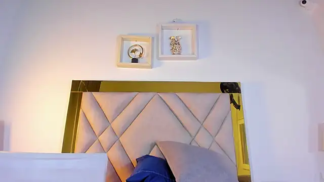 Snapshot of nicole_grace0 chatting on 09.17.25 nicole grace0 online show from 09.17.25