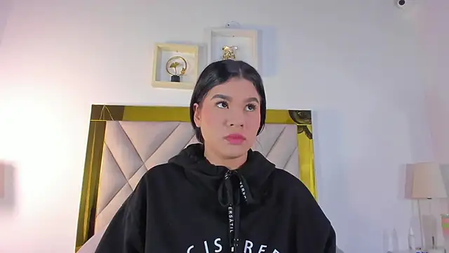 Snapshot of nicole_grace0 chatting on 09.19.25 nicole grace0 online show from 09.19.25