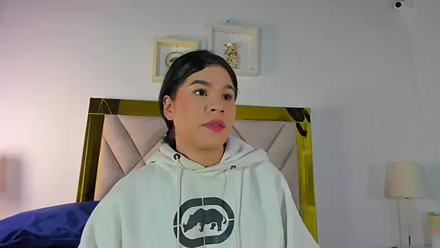 Snapshot of nicole_grace0 chatting on 10.04.25 nicole grace0 online show from 10.04.25