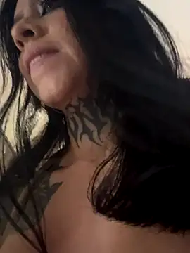 Snapshot of AbbyFtLuna chatting on 10.19.25 AbbyFtLuna online show from 10.19.25