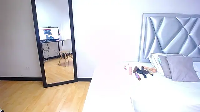 exotic karmella online show from 12.11.24