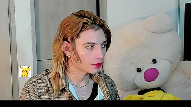 Snapshot of honey_skin chatting on 12.28.24 honey skin online show from 12.28.24