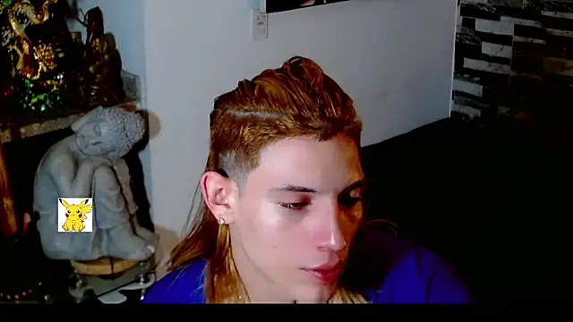 Snapshot of honey_skin chatting on 01.22.25 honey skin online show from 01.22.25