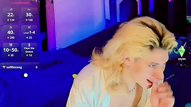 Snapshot of honey_skin chatting on 10.02.25 honey skin online show from 10.02.25