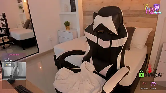 Snapshot of candy_summer28 chatting on 02.18.26 candy summer28 online show from 02.18.26