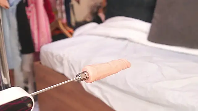 katlyn martins online show from 10.12.25