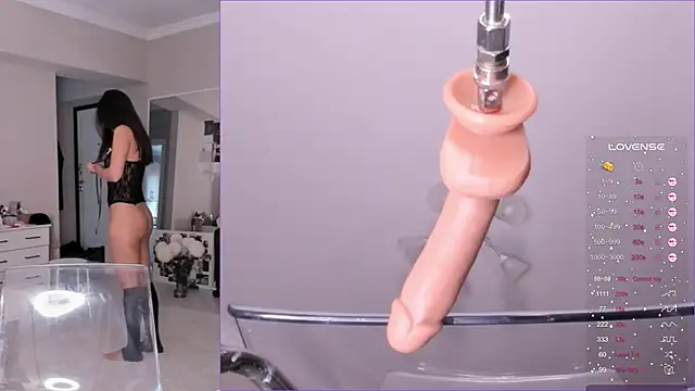 Snapshot of jane_sui chatting on 10.24.25 jane sui online show from 10.24.25