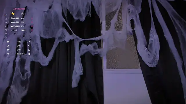 Snapshot of AramJoness chatting on 10.24.25 AramJoness online show from 10.24.25