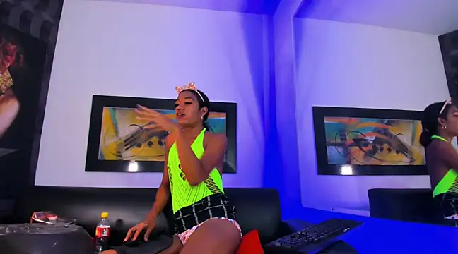 Snapshot of Orianadollx chatting on 12.20.24 Orianadollx online show from 12.20.24