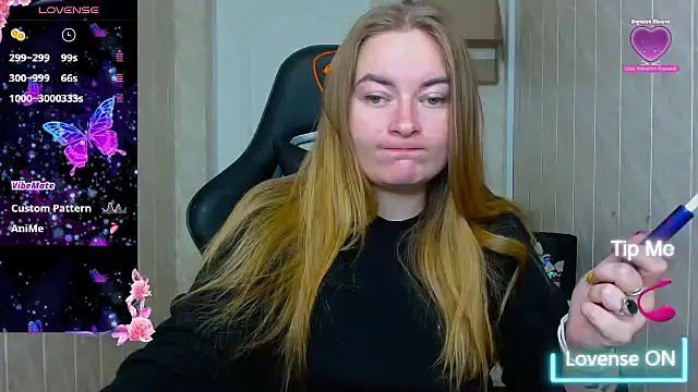 Snapshot of ElenaMaeer chatting on 10.14.25 ElenaMaeer online show from 10.14.25