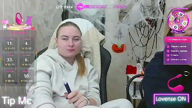 Snapshot of ElenaMaeer chatting on 10.23.25 ElenaMaeer online show from 10.23.25