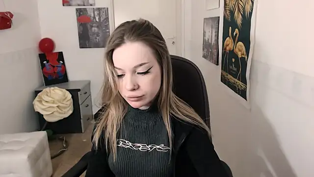 HeyDoraa online show from 02.06.25