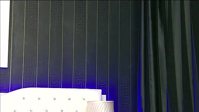 SophiaVilner online show from 10.17.25