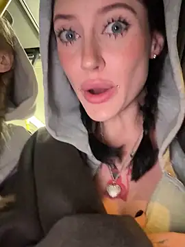 Melissa crazy online show from 10.25.25