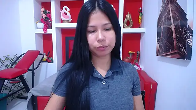 Snapshot of Letty_Plugxo chatting on 10.17.25 Letty Plugxo online show from 10.17.25