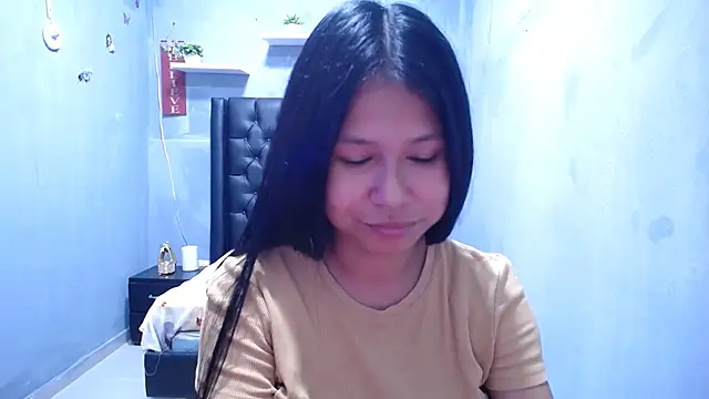 Letty Plugxo online show from 05.11.26
