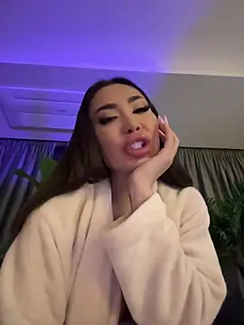 MissMooon online show from 12.10.24