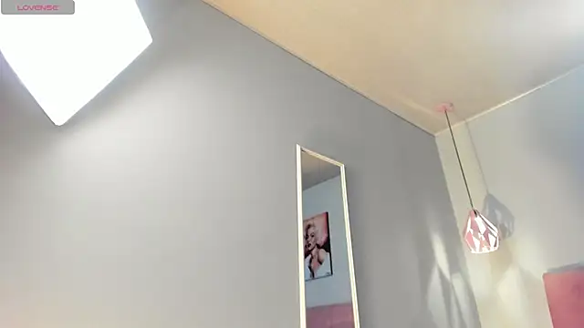 ScarletGV online show from 03.12.25