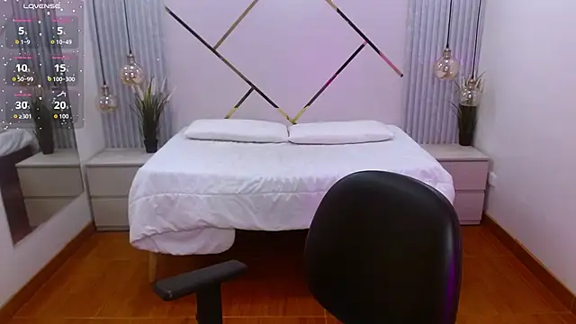 LenaRoses online show from 10.15.25