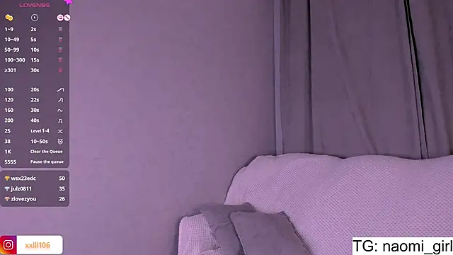 Naomi Girly online show from 12.17.24