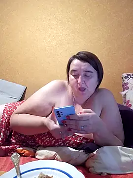 Snapshot of Liluboobs chatting on 09.30.25 Liluboobs online show from 09.30.25