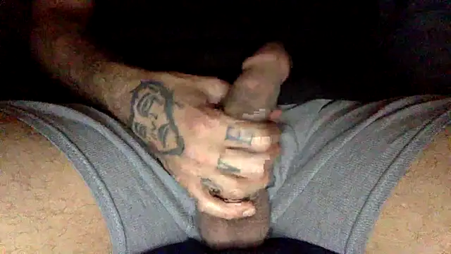 Snapshot of Xslk101 chatting on 02.11.25 Xslk101 online show from 02.11.25