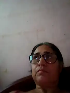 Snapshot of _candi chatting on 02.16.25 candi online show from 02.16.25