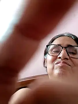 Snapshot of _candi chatting on 02.23.25 candi online show from 02.23.25