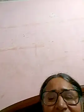 Snapshot of _candi chatting on 02.26.25 candi online show from 02.26.25