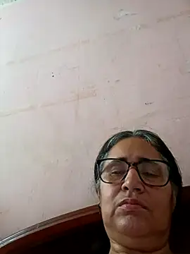 Snapshot of _candi chatting on 03.06.25 candi online show from 03.06.25