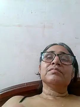 Snapshot of _candi chatting on 03.06.25 candi online show from 03.06.25